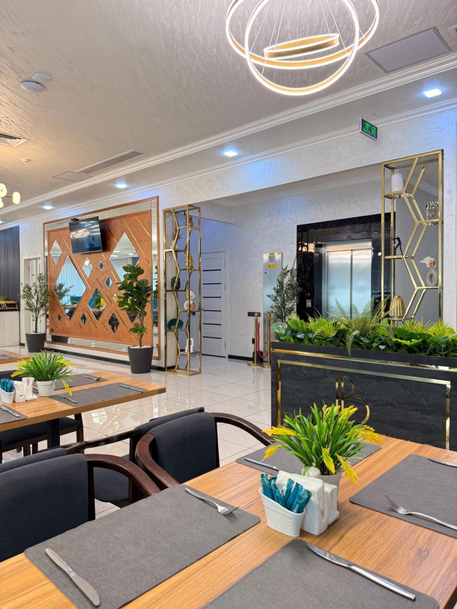Porto Bello Hotel Tashkent Esterno foto